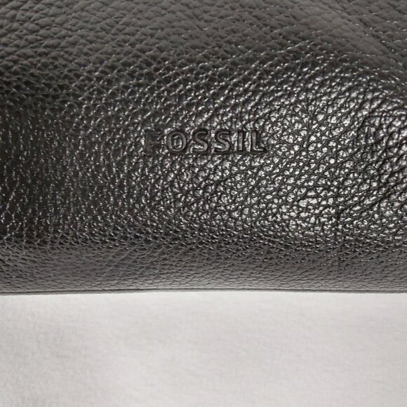 Fossil Pebbled Leather Crossbody Bag Black w Gold-Tone Hardware - Picture 11 of 11